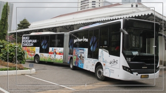 Semua Penumpang Bus Diturunin Karena 1 Orang Ini, Alasannya Tuai Pujian