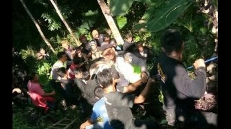 Intip Tetangga Lagi Intim di Kasur, Sukirno Malah Jatuh ke Jurang