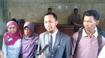 Ibu Bocah Korban Pembagian Sembako Maut Lapor Bareskrim