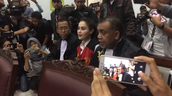 Dituntut 8 Bulan Penjara, Jennifer Dunn Minta Maaf ke Suami