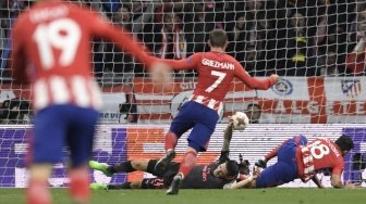 Pemain Atletico Madrid Diego Costa menjebol gawang Arsenal di leg kedua semifinal Liga Europa yang digelar di Estadio Wanda Metropolitano, Jum'at (4/5/2018) [AFP]