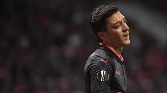 Kritik Keras Ozil, Keown: Dia Tidak Pantas Pakai Jersey Arsenal