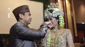 Raditya Dika Nikah, Gelar Raja Jomblo Resmi Disandang Baim Wong