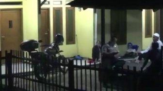 Densus 88 Gerebek Rumah Terduga Jaringan Teroris di Bogor
