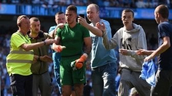 Waduh, Ederson Moraes Hampir Gantung Sepatu