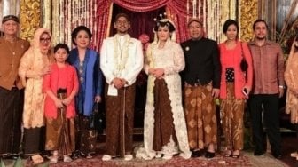 Cicit Soeharto Menikah, Mayangsari - Halimah Pakai Kebaya Kembar