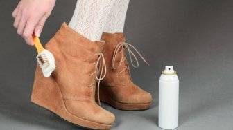 Jangan Keliru, Ini Cara Bersihkan Tas dan Sepatu Berbahan Suede