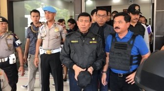 Banyak Ledakan Bom, Wiranto: Masyarakat Tetap Tenang