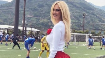 Silakan Terpana Menatap Cantiknya Victoria Lopyreva, Duta Piala Dunia 2018