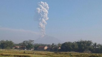 BPDB Magelang Pastikan Letusan Gunung Merapi Aman dan Normal