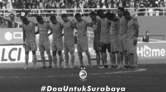 SFC Serukan Suporter Berdoa bagi Korban Ledakan Bom Surabaya