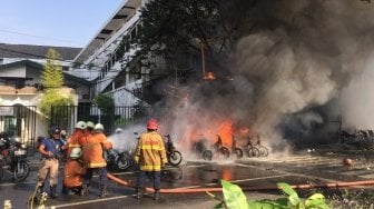 Tiga Ledakan Bom Guncang Surabaya