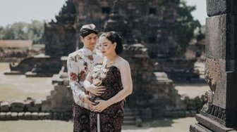 Vicky Shu Kenang Momen Prewedding, Heboh Pakai Kebaya di Tokyo