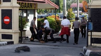 Teroris Serang Polda Riau Usai Tausiah Ustadz Abdul Somad