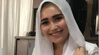 Gara-gara Ini, Ayu Ting Ting Absen Tarawih Perdana