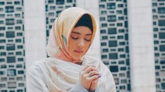 Selamat! Indah Dewi Pertiwi Segera Menikah: Alhamdulillah