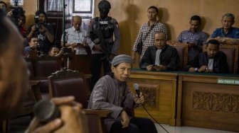 Al Quran Jadi Alat Bukti, Sidang Aman Abdurrahman Dianggap Aneh