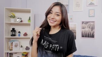 Artis film Alas Pati, Nikita Willy, Stefhanie Zamora, dan Naomi Paulinda mendatangi kantor suara.com, di Jakarta, Jumat (18/5).