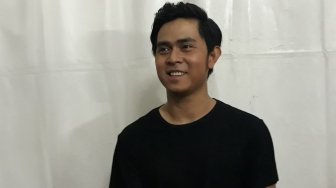 10 Ritual Unik Musisi Indonesia sebelum Manggung, Cakra Khan Aneh Banget!