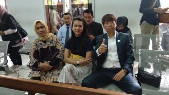 Dhea Imut Kecewa Sidang Putusan Kasus Kehilangan Kamera Ditunda