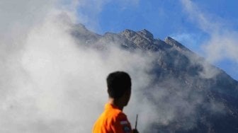 Puncak Gunung Merapi, Jawa Tengah, Selasa (22/5). 