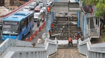 Halte Transjakarta BNN Dibongkar