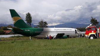 STOP PRESS Pesawat Jayawijaya Dirgantara Tergelincir di Wamena, Mesin Copot