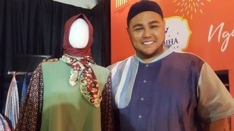 Ivan Gunawan: Cukup Pakai Dua Jarum Pentul untuk Hijab