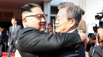 Bersejarah! Kim Jong Un Kirim Surat Semangati Korea Selatan Hadapi Corona