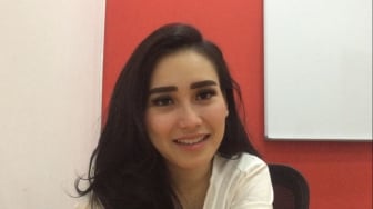 Puasa Bikin Ayu Ting Ting Susah Mikir