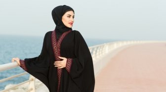 Ramadan Bergaya dengan Abaya, Begini Padupadannya