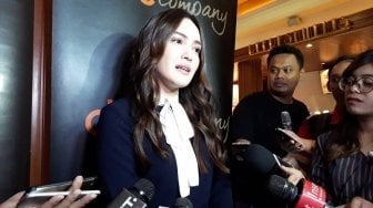 Shandy Aulia Pindah Rumah Produksi, karena Saingan Luna Maya?