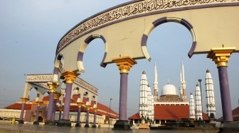 Prabowo Ditolak Masjid Kauman karena Sebar Pamflet Ajakan Ikut Salat Jumat