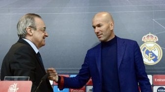 Zinedine Zidane umumkan dirinya mundur sebagai pelatih Real Madrid dalam jumpa pers di Santiago Bernabeu, Kamis (31/5/2018) [AFP]