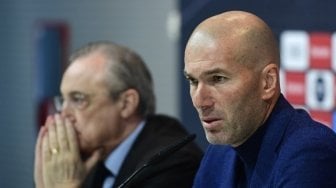 Zinedine Zidane umumkan dirinya mundur sebagai pelatih Real Madrid dalam jumpa pers di Santiago Bernabeu, Kamis (31/5/2018) [AFP]