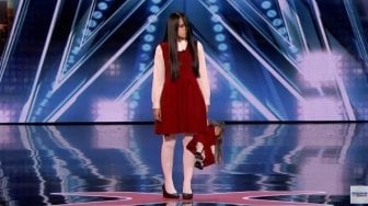 The Sacred Riana Pukau Panggung America's Got Talent