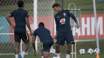 Danilo: Neymar Semakin Baik dan Cepat Setiap Hari