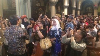 Asyiknya Ngabuburit Keliling Gereja Katedral Jelang Buka Puasa