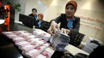 Ambil Uang di Bank untuk Lebaran, Gratis Minta Kawalan Polisi