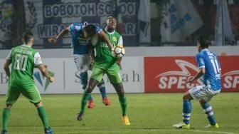 Persib Bandung Dipaksa Menyerah 10 Pemain Bhayangkara FC di GBLA