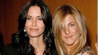 Courteney Cox Nikah, Jennifer Aniston Jadi Pengiring Pengantin