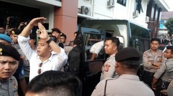 Sidang Perdana Bocah Tewas Dalam Karung Diwarnai Kericuhan