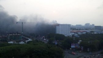 STOP PRESS! Jelang Buka Puasa, Gedung PRJ  Kemayoran Kebakaran