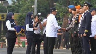 Apel Gelar Pasukan Angkutan Lebaran 2018 di Parkir Selatan Stasiun Gambir, Jakarta, Selasa (5/6). 