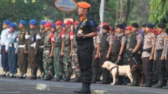 Apel Gelar Pasukan Angkutan Lebaran 2018 di Parkir Selatan Stasiun Gambir, Jakarta, Selasa (5/6). 