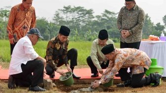 Untuk membangun pusat peradaban Islam Indonesia. 