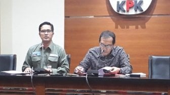 KPK Minta Wali Kota Blitar dan Bupati Tulung Agung Serahkan Diri
