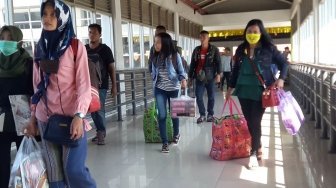 Rela Lebaran Tanpa Baju Baru Demi Pernikahan Anak Gadis