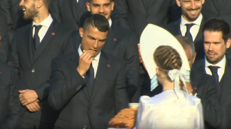 VIDEO - Cristiano Ronaldo Disambut dengan Ritual Unik di Rusia