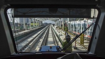 Uji Coba LRT Jakarta